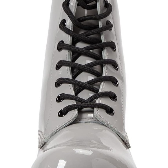 Dr. Martens Women's 1460 W Patent Leather 8 Eye Boot, Zinc Grey, 5 - Picture 2 of 6